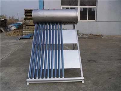 Vilken är den maximala temperaturen en direkt solvärmare kan nå?